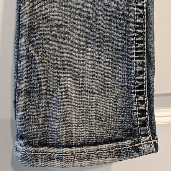 Vanity Premium Collection Curvy Jeans Cropped Capri Distressed Women's Size 28 - Picture 16 of 16